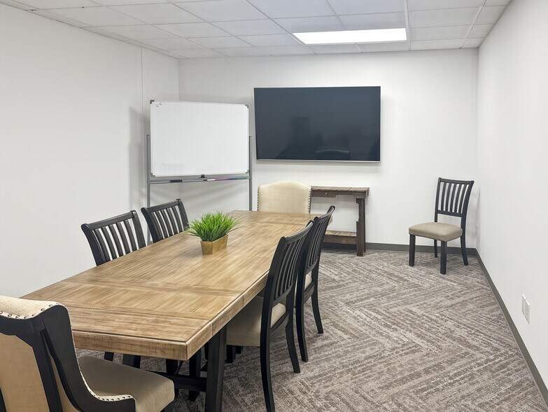More Photos Of 207 N Fir St, Sisters Coworking Space