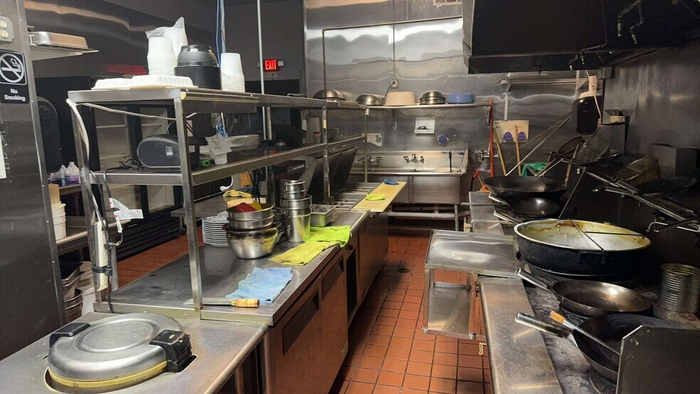 More Photos Of 5269-5289 Buford Hwy, Atlanta General Retail For Lease