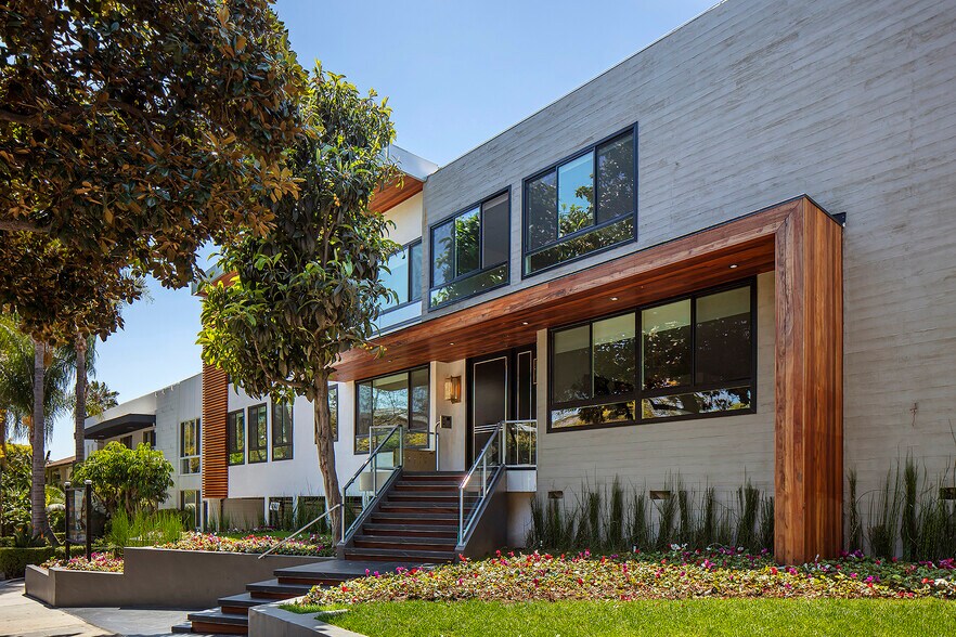 More Photos Of 1267 N Laurel Ave, West Hollywood Apartments For Sale