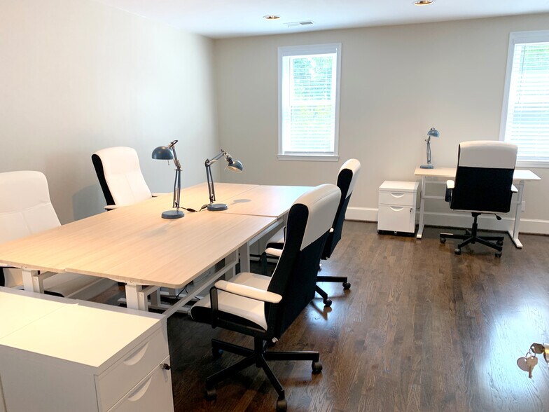 More Photos Of 123 N Henry St, Alexandria Office For Lease