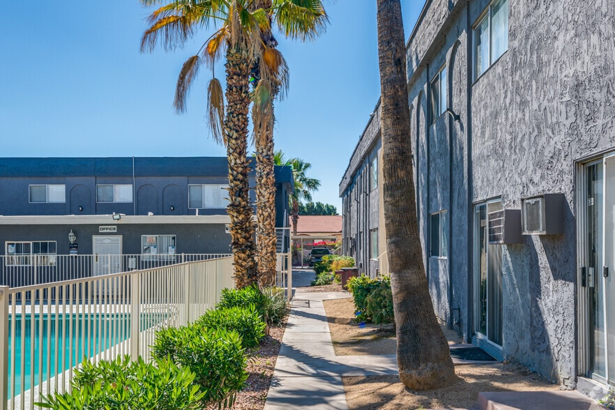 More Photos Of 2641 W Butler Dr, Phoenix Apartments For Sale