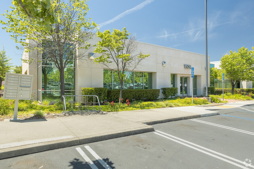 Primary Photo Of 1524 Eureka Rd, Roseville Medical For Lease