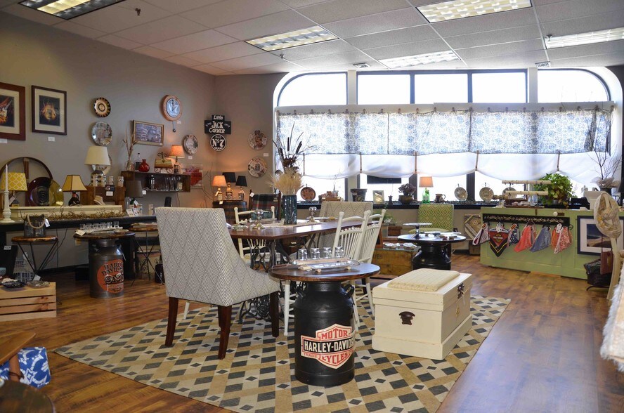 More Photos Of 112 Main St, Putnam Storefront Retail Office For Lease