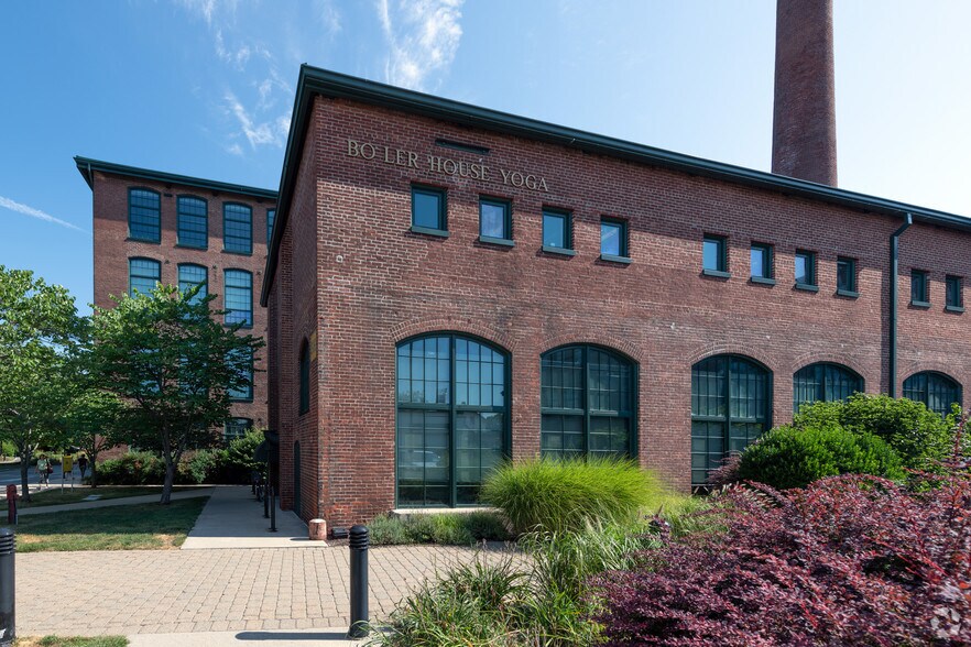 More Photos Of 166 Valley St, Providence Apartments For Sale
