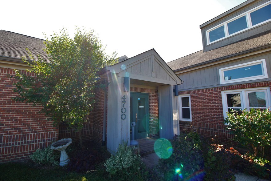 More Photos Of 4700 Northwest Plaza West Dr, Zionsville Loft Creative Space For Sale