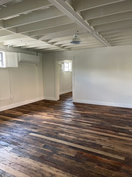 More Photos Of 34 Webb St, Roswell Restaurant For Lease