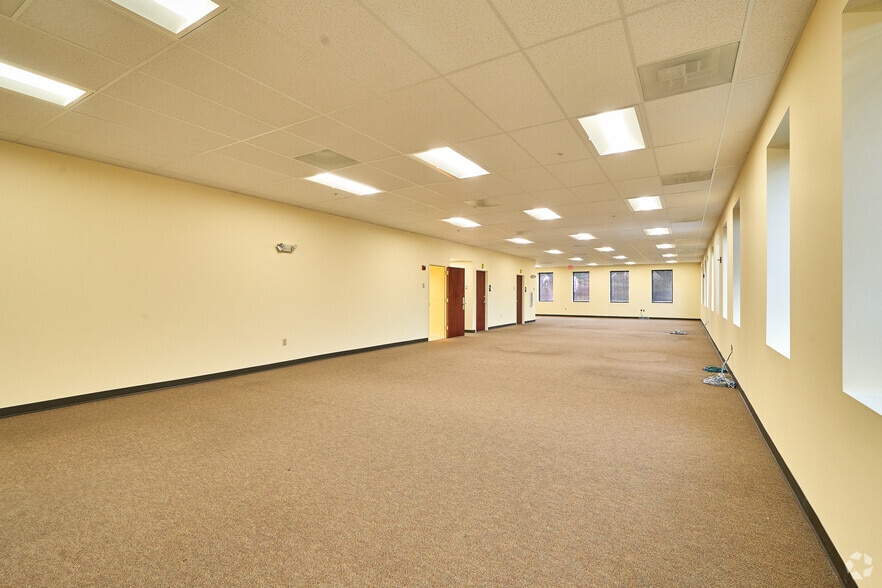 More Photos Of 1050 Key Pky, Frederick Medical For Lease