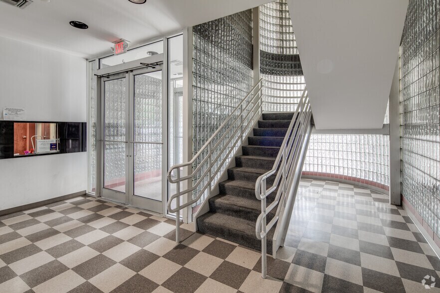 More Photos Of 521 McCormick Dr, Glen Burnie Industrial For Sale