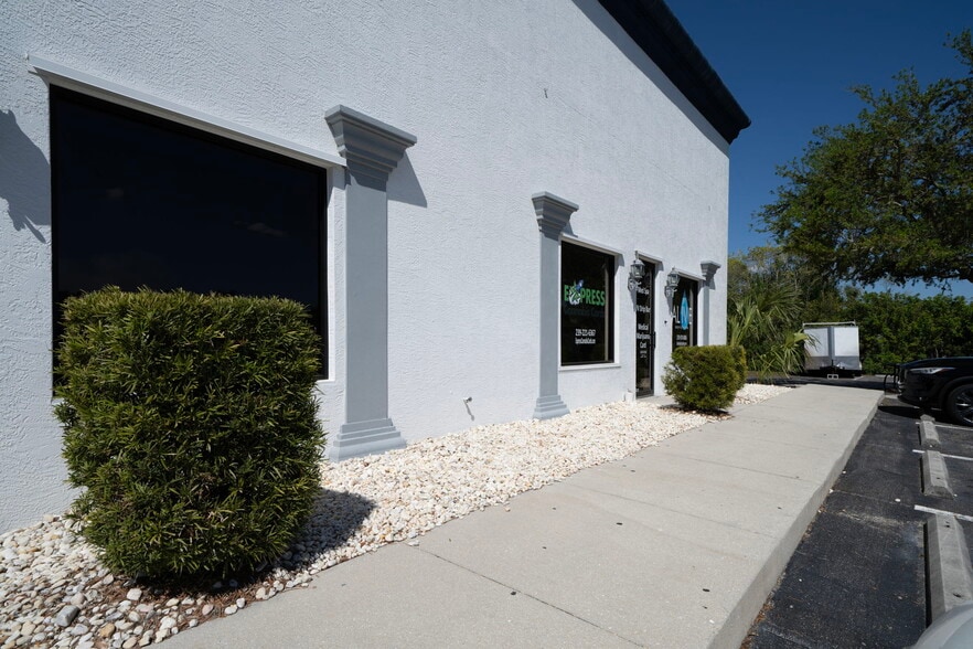 More Photos Of 24551 Production Cir, Bonita Springs Showroom For Lease