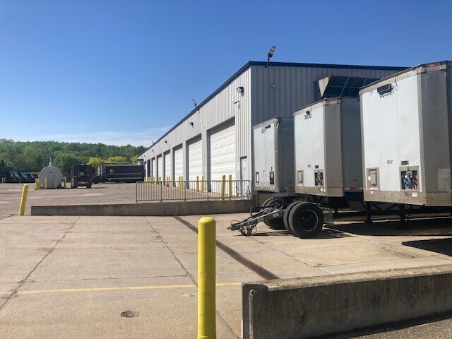 More Photos Of 478 Corporate Pky, Wadsworth Service For Sale