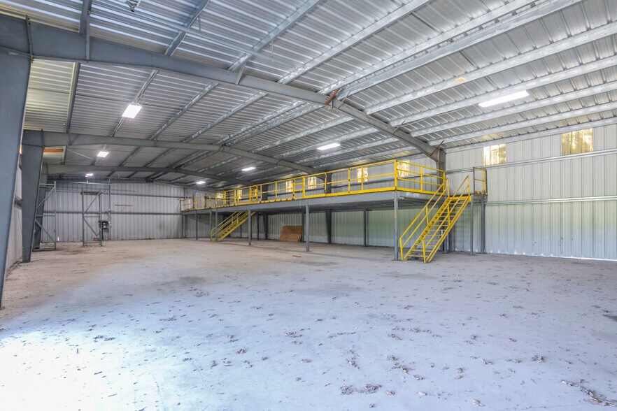 More Photos Of 4139 Burleson Blvd, Alvarado Warehouse For Sale