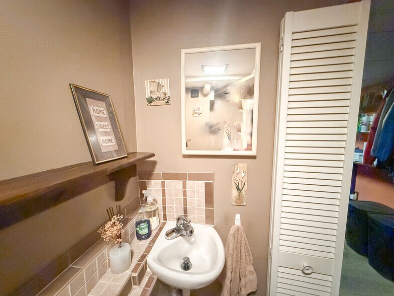 More Photos Of Bay Road, North Easton Specialty For Sale