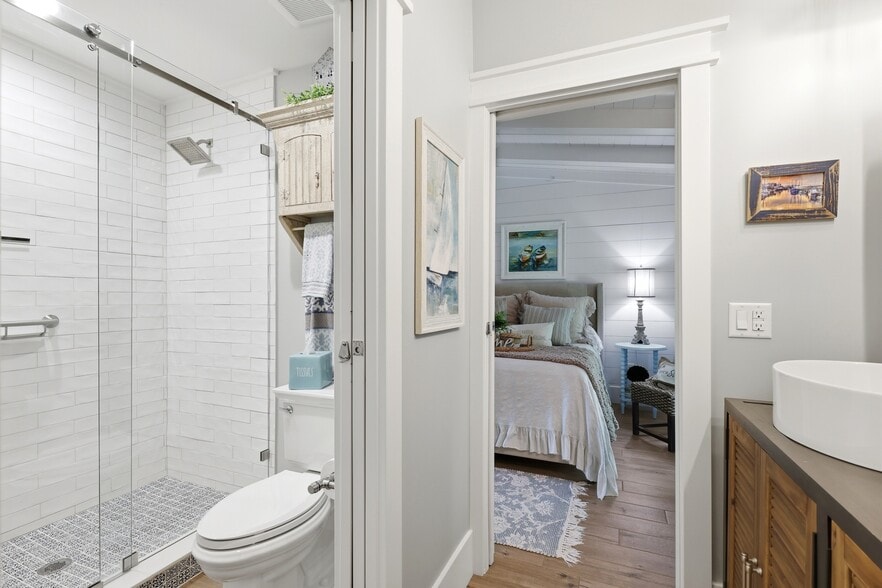 More Photos Of 840 Myrtle Ter, Naples Freestanding For Sale