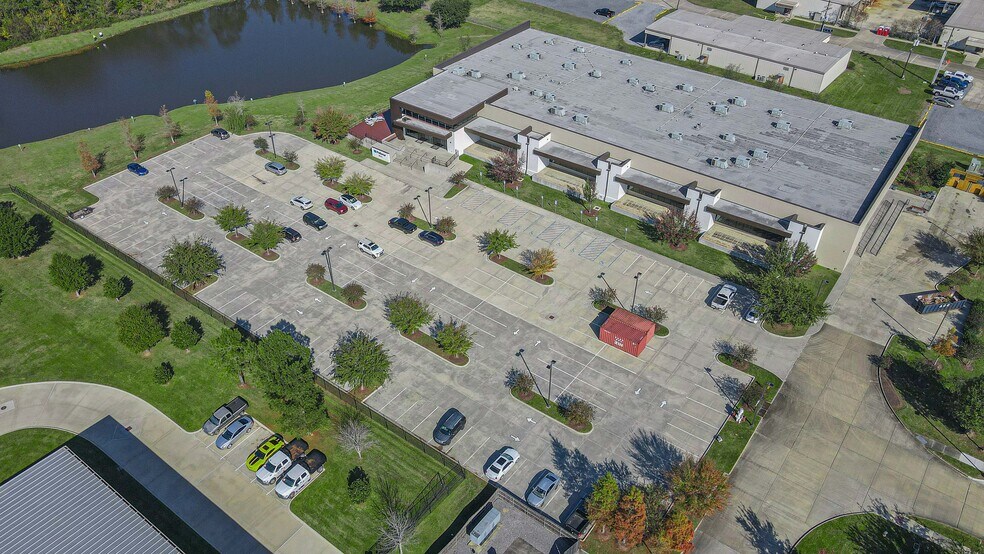 More Photos Of 18011 Grand Bay Ct, Baton Rouge Office For Lease