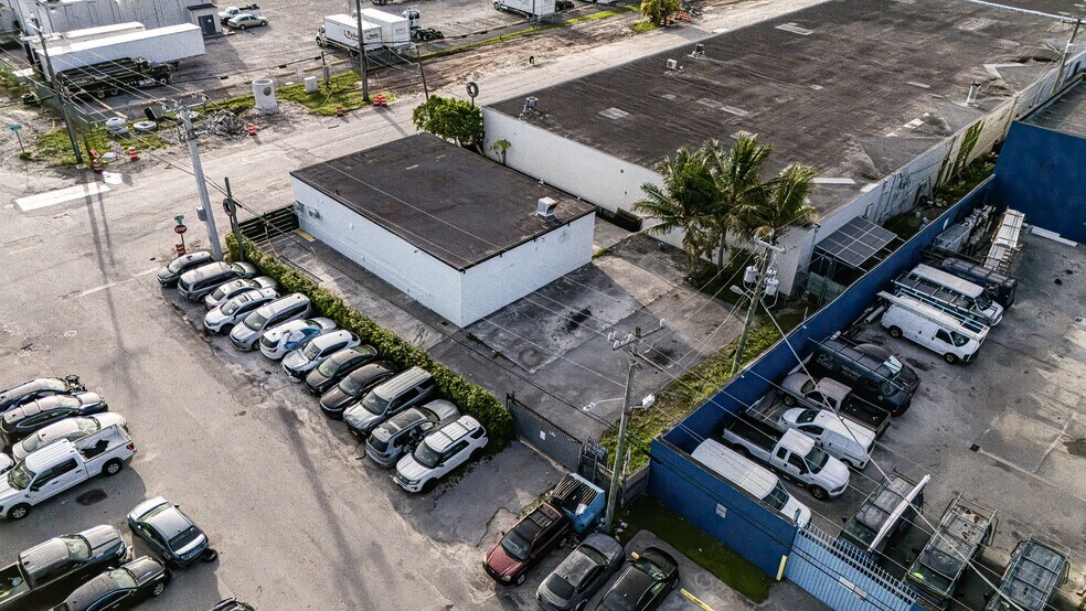 More Photos Of 5201 NW 36th Ave, Hialeah Light Manufacturing For Lease