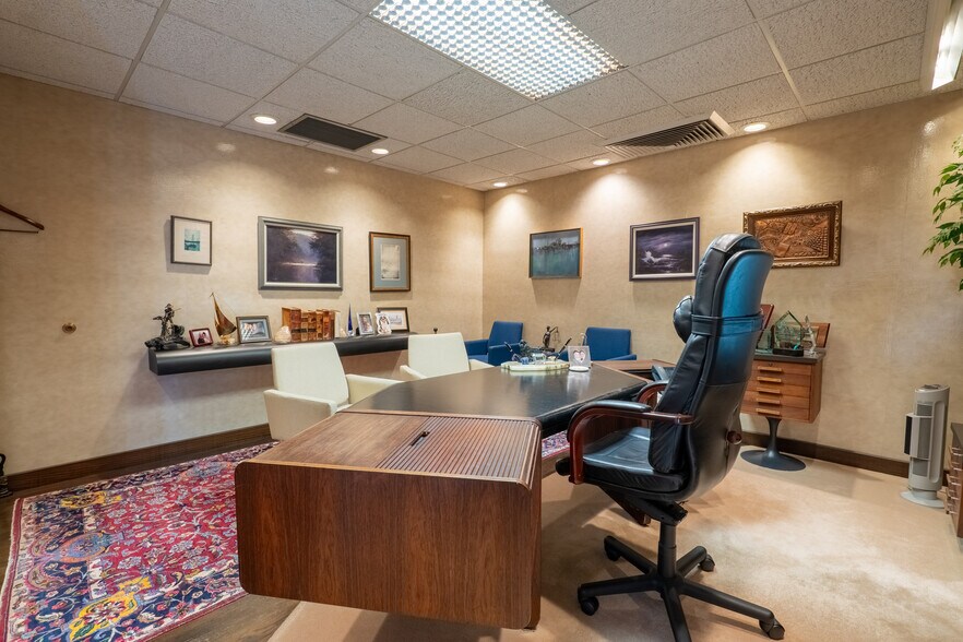 More Photos Of 202 8th St, Vineland Office For Sale