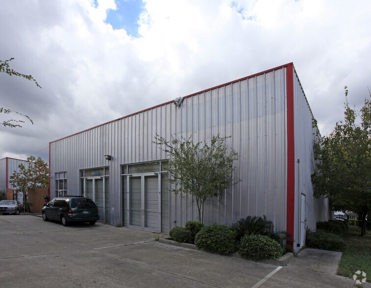 More Photos Of 6242 Richmond Ave, Houston Warehouse For Sale