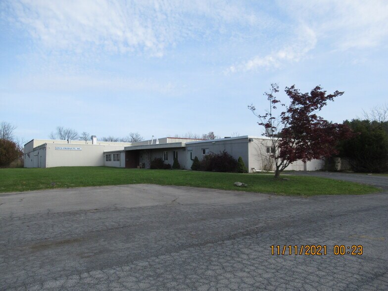 More Photos Of 63 Railroad Ave, Wallkill Warehouse For Lease