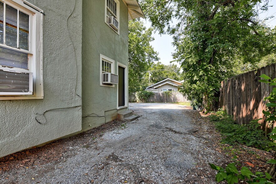 More Photos Of 408 Chautauqua Ave, Norman Multifamily For Sale