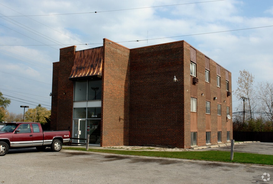 Primary Photo Of 2619 Martin Luther King Jr Dr, North Chicago Office For Sale