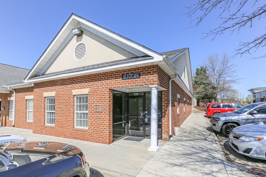 Primary Photo Of 10708 Ballantraye Dr, Fredericksburg Medical For Sale