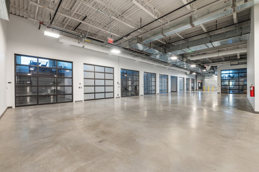 More Photos Of 4229 N FM 620 Hwy, Austin Showroom For Sale