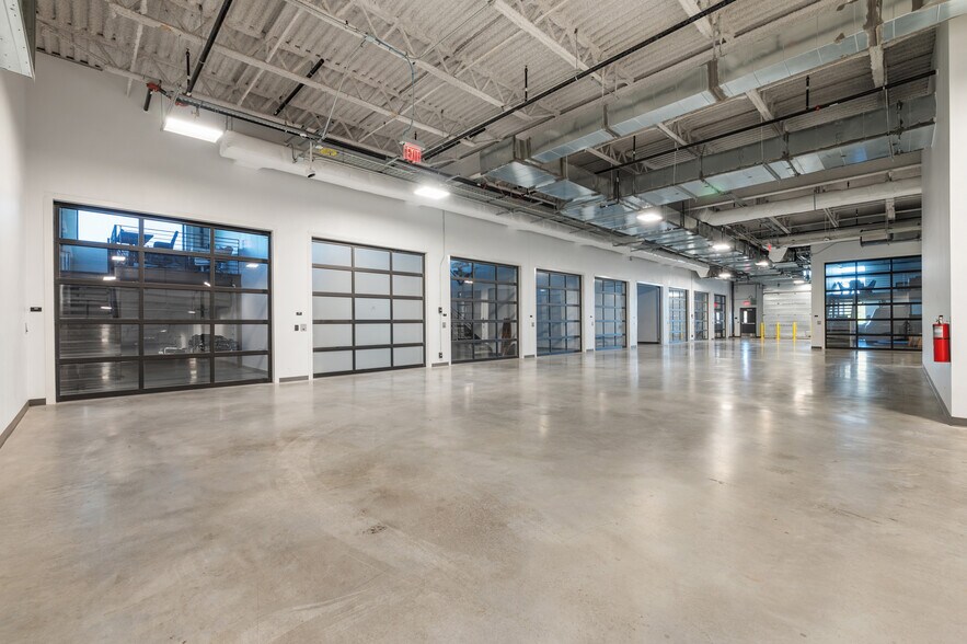 More Photos Of 4229 N FM 620 Hwy, Austin Showroom For Sale