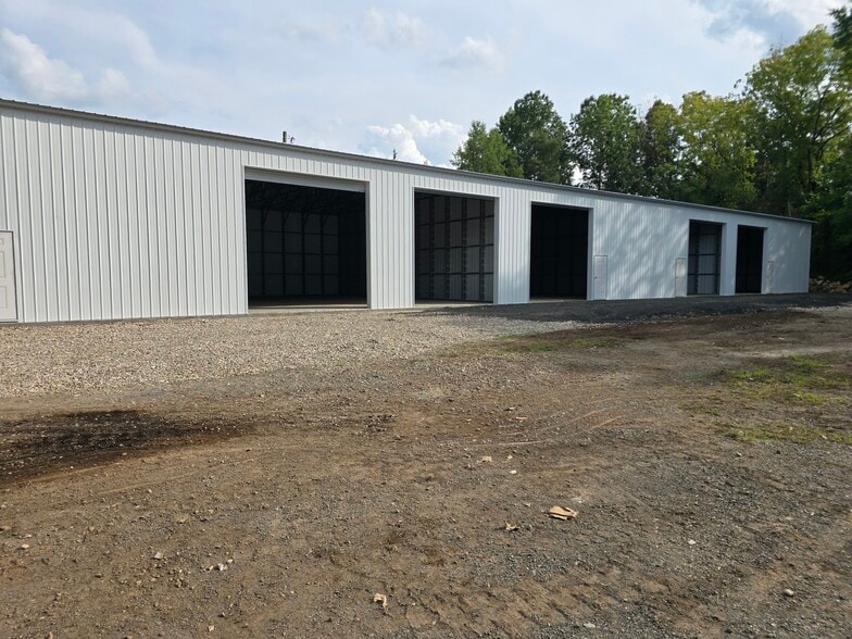 Primary Photo Of 23147 Hubbards Rd, Remington Warehouse For Lease