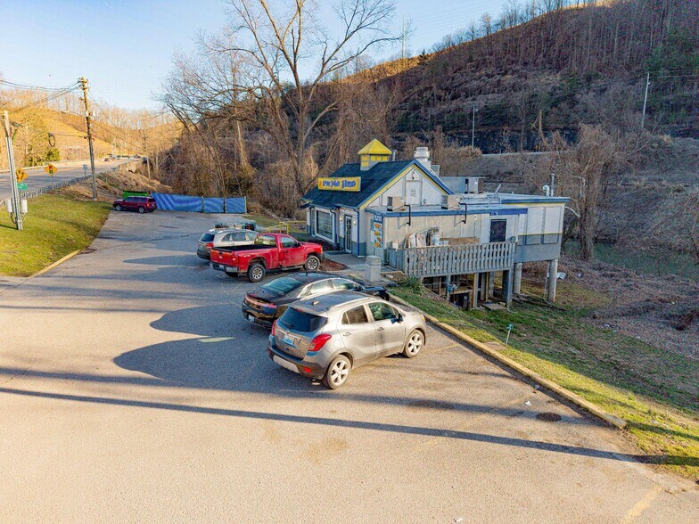 More Photos Of 234 S Main St, Hazard Fast Food For Sale