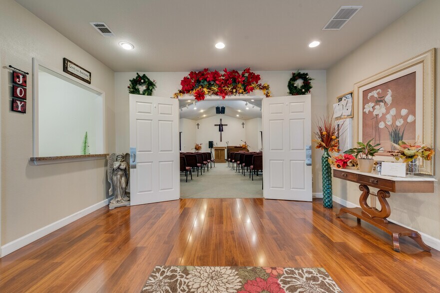 More Photos Of 108 N Chattey Rd, DeSoto Religious Facility For Sale