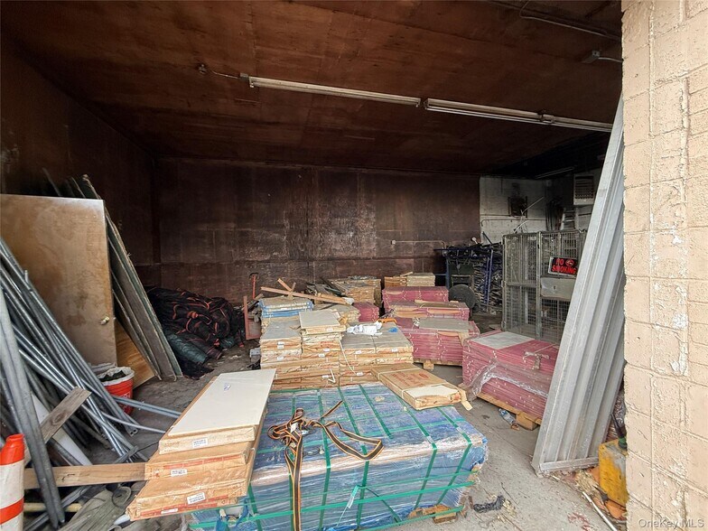 More Photos Of 11552 Lefferts Blvd, South Ozone Park Land For Lease