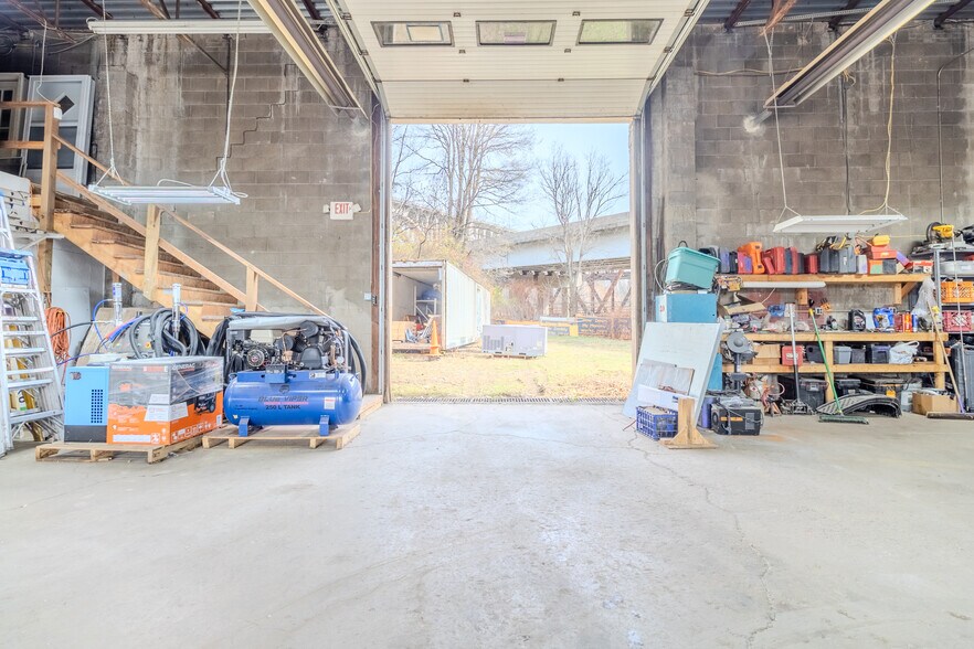 More Photos Of 204 Main St, East Pittsburgh Warehouse For Sale