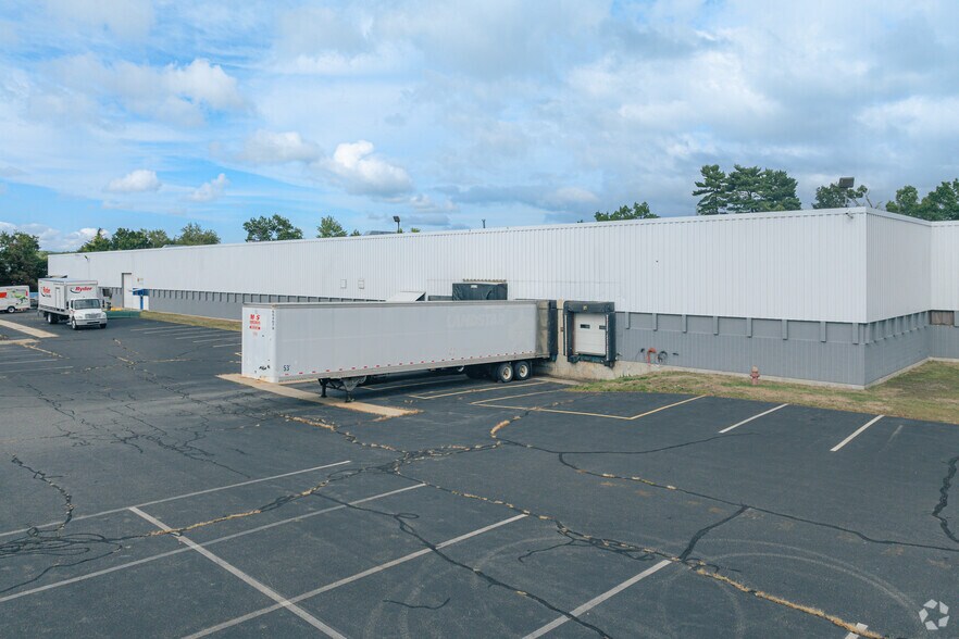 More Photos Of 5 Dan Rd, Canton Manufacturing For Lease
