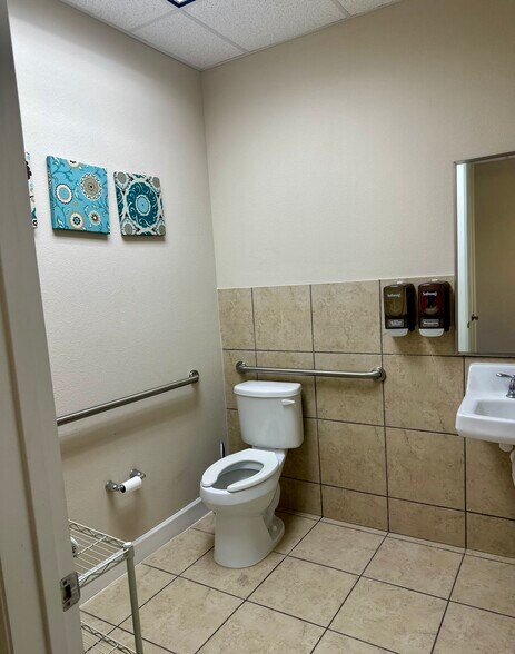 More Photos Of 32731 Egypt Ln, Magnolia Medical For Sale