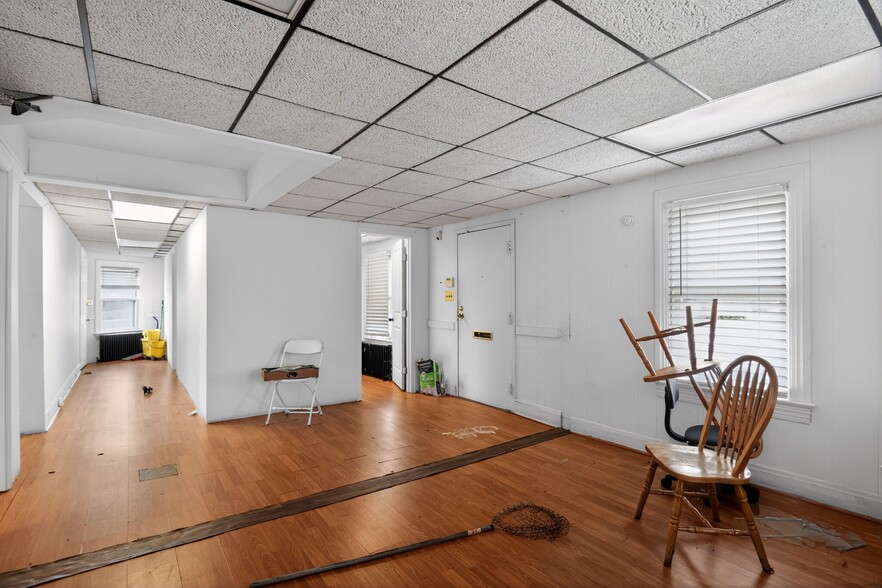 More Photos Of 920 N Salisbury Blvd, Salisbury Storefront Retail Residential For Sale