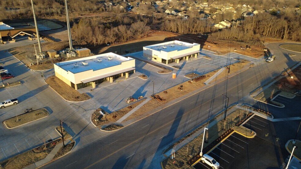 More Photos Of 1810 Norfolk, Broken Arrow Land For Lease