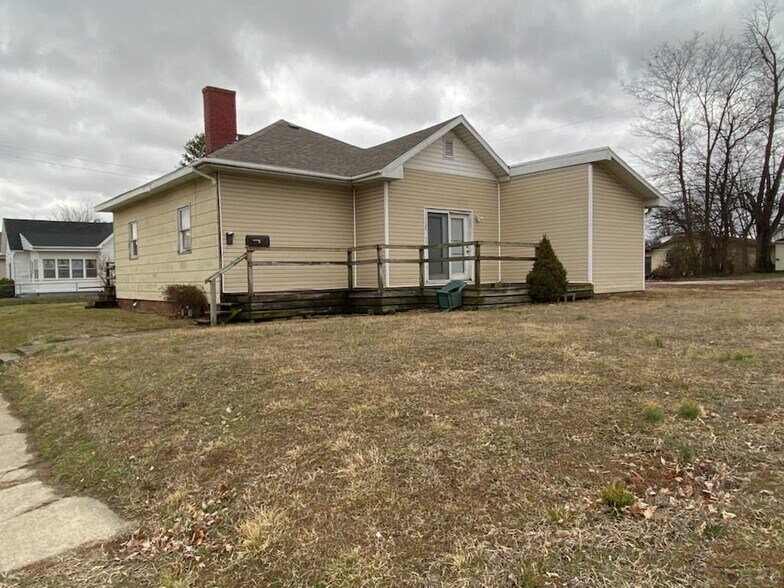 More Photos Of 1323 Washington Ave, Vincennes Land For Sale