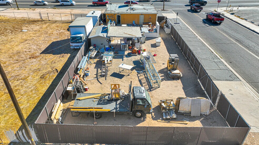 More Photos Of 9464 Hesperia Rd, Hesperia Freestanding For Sale