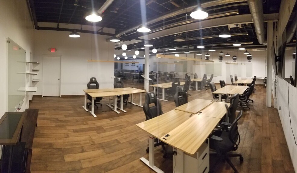 Primary Photo Of 3 W 18th St, Weehawken Showroom For Lease
