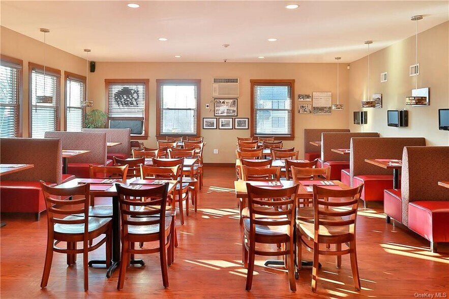 More Photos Of 243-249 Orange Tpke, Sloatsburg Restaurant For Sale