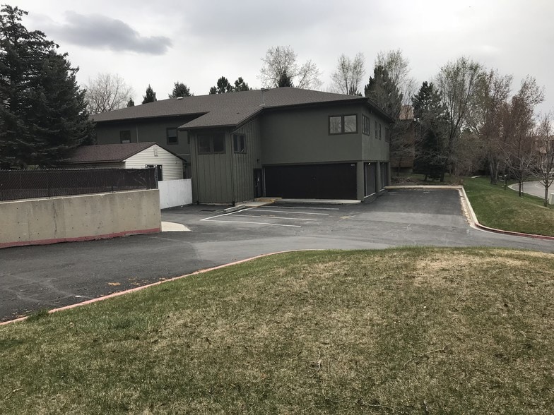 More Photos Of 9075 S Riverside Dr, Sandy Research And Development For Sale