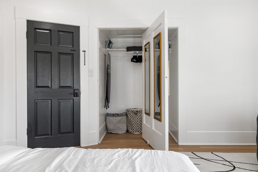 More Photos Of 1055 21st Street, San Diego Apartments For Sale