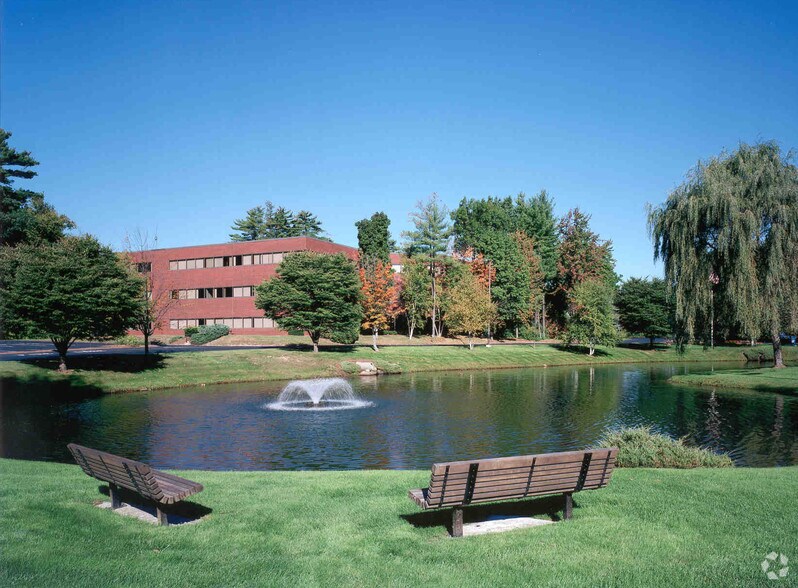 More Photos Of 1 Executive Park Dr, Bedford Unknown For Lease