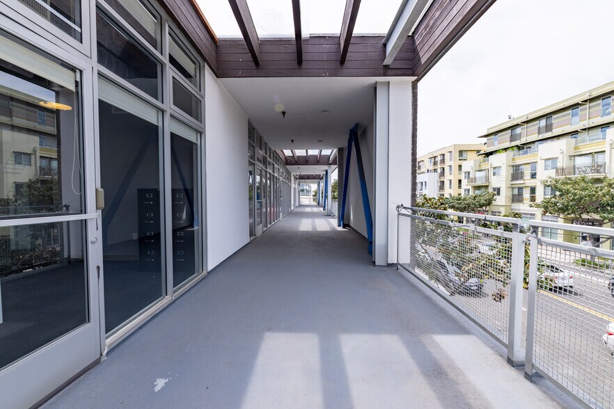 More Photos Of 820 Broadway, Santa Monica Loft Creative Space For Lease