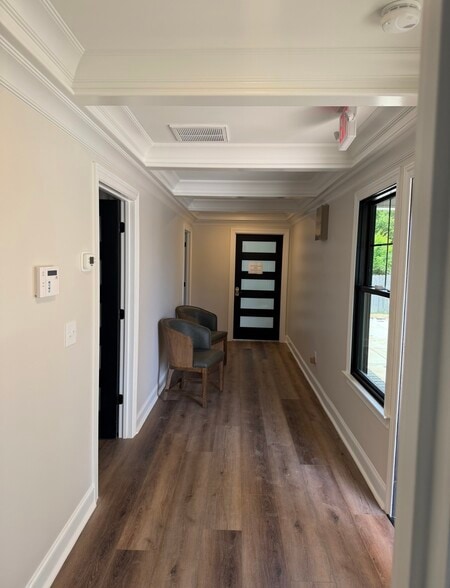 More Photos Of 12418 County Line Rd, Madison Office For Lease