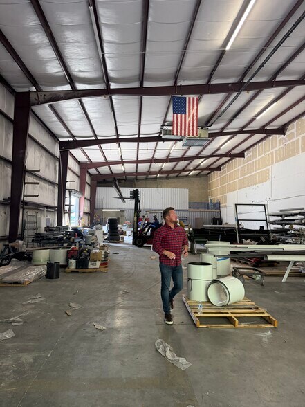 More Photos Of 4755 Mercantile Ave, Naples Unknown For Lease