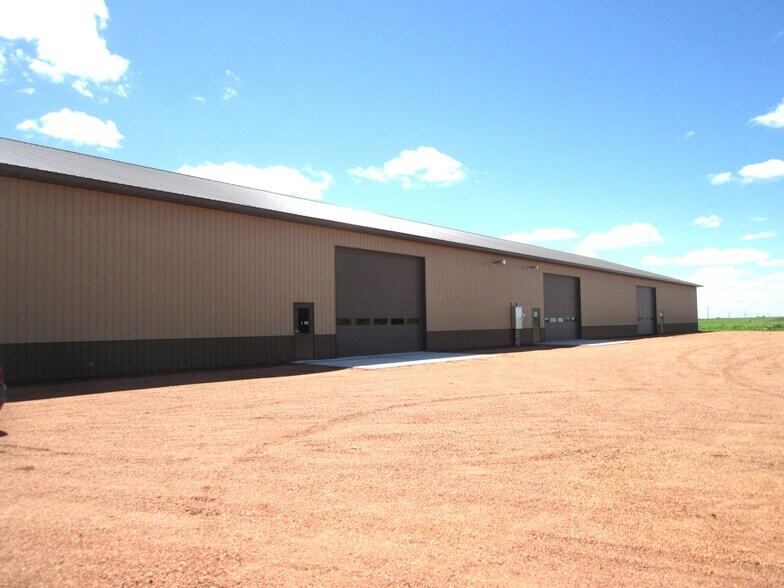 More Photos Of 10 Opportunity Dr, Abbotsford Distribution For Lease