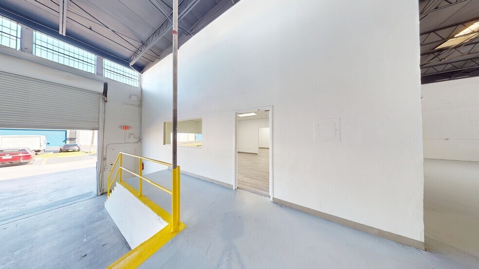 More Photos Of 16411 NW 8th Ave, Miami Distribution For Lease