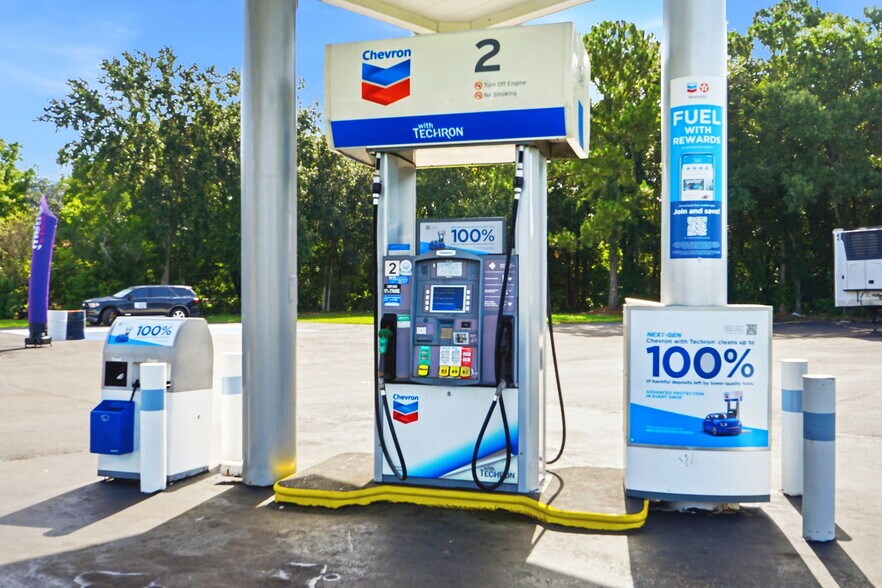 More Photos Of 2590 Recker Hwy, Winter Haven Service Station For Sale