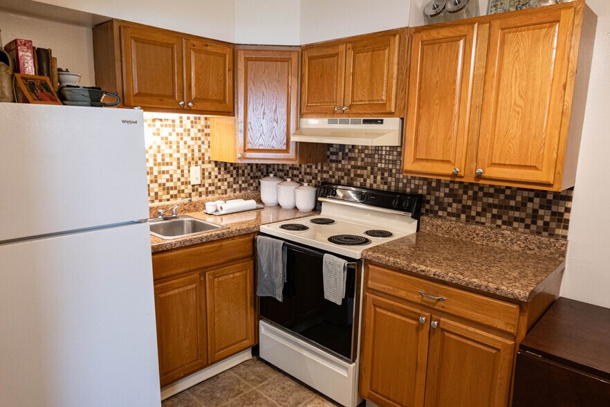 More Photos Of 7403 Elm Ave, Maplewood Apartments For Sale